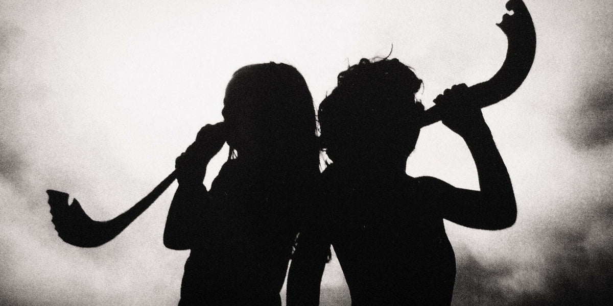 Why Do We Blow the Shofar 100 Times on Rosh Hashanah? Elijah Candles